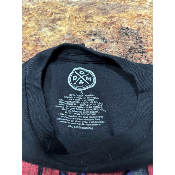 Vintage-Inspired “Back Off” Rottweiler & Doberman Graphic Tee - Picture 2 of 3